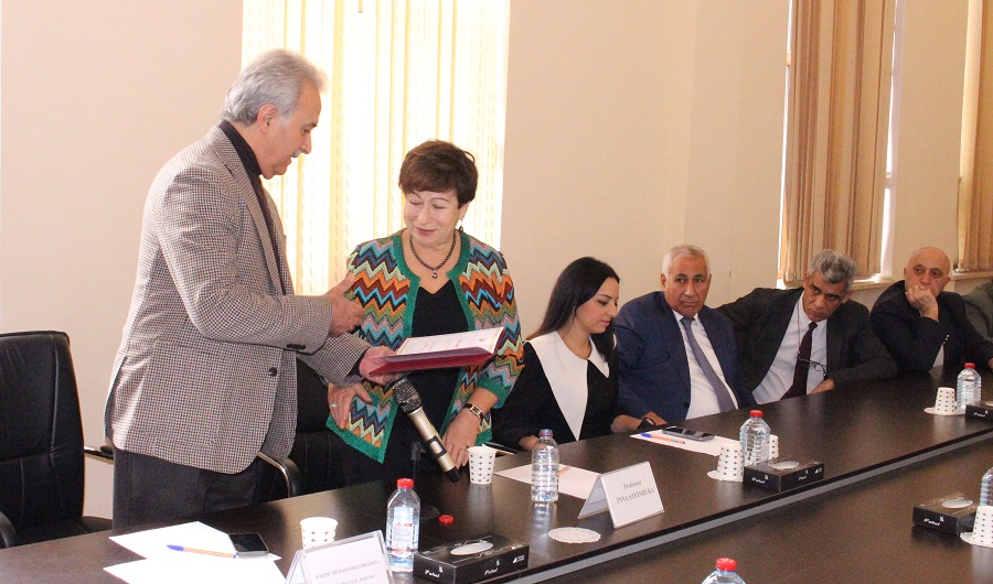 Latviyalı professora İqtisadiyyat İnstitutunun “Fəxri doktoru” adı verilib