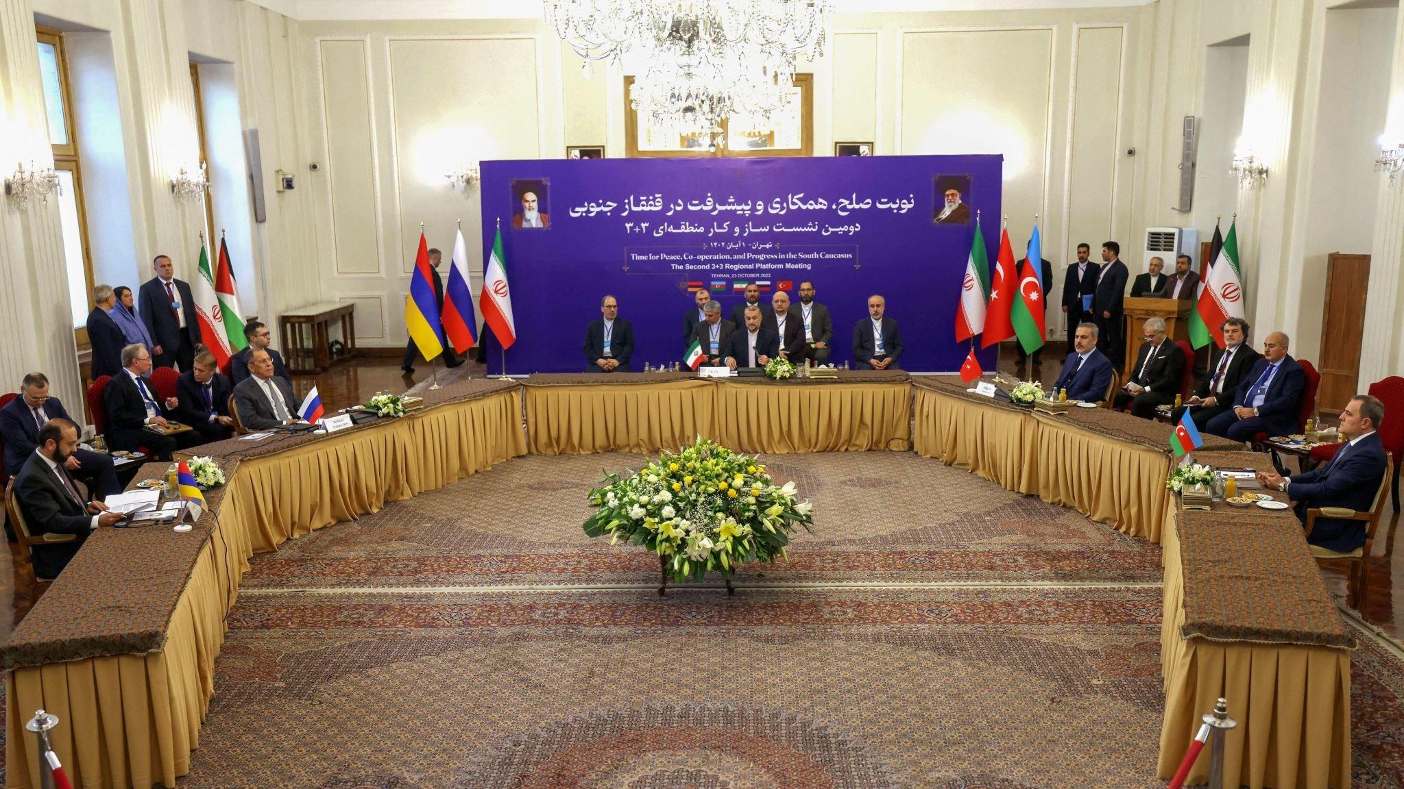Tehran görüşündən FOTOLAR