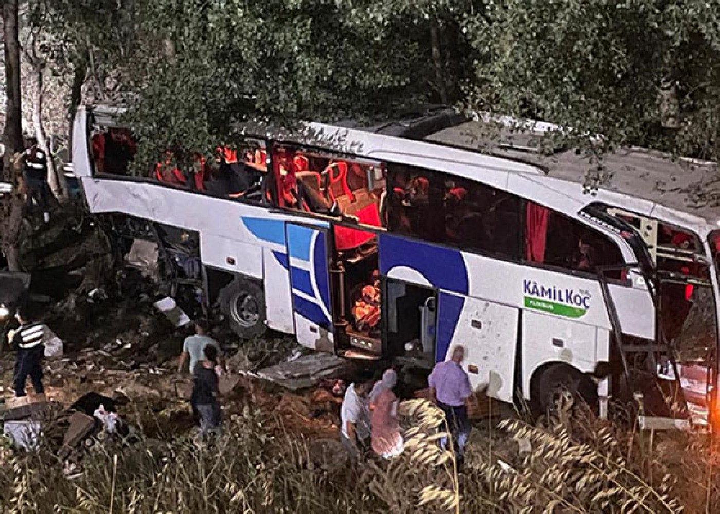 Türkiyədə avtobus aşdı - 38 nəfər yaralandı