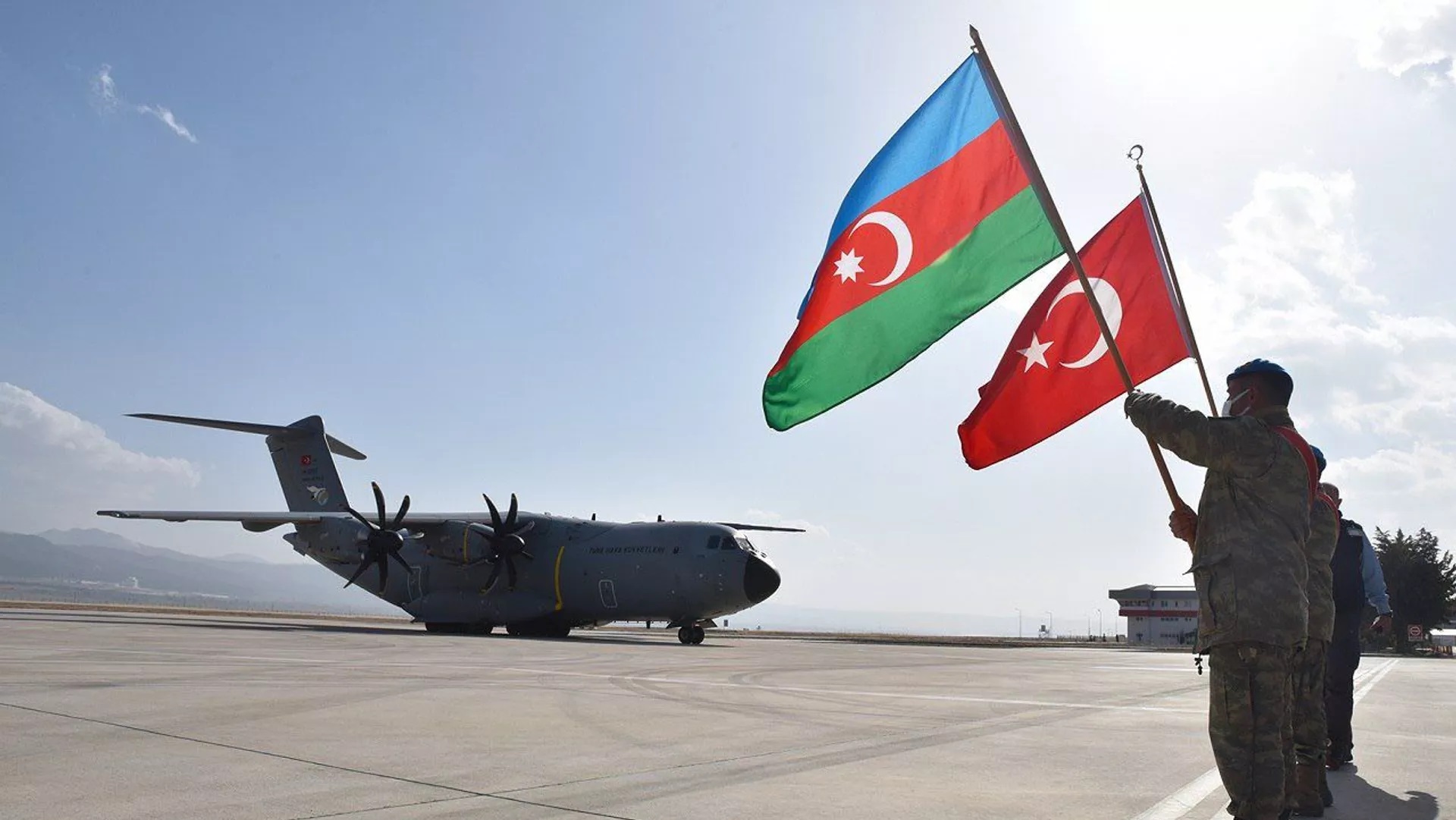 Birgə təlimlər Zəngəzurda hərbi baza yerləşdirmək istəyənlərə qarşıdır
