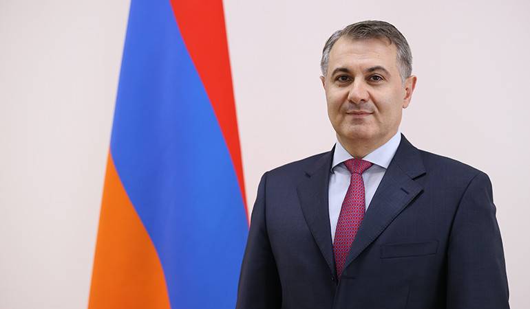 Ermənistan səfirini geri çağırdı, yenisini göndərdi