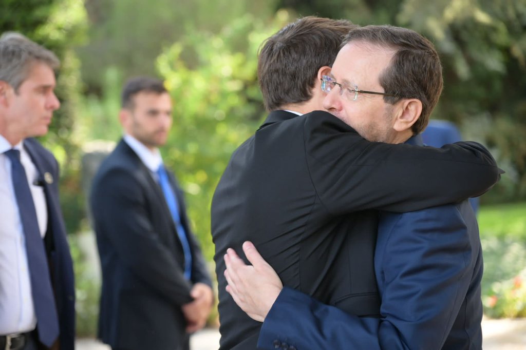 İsrail prezidenti Makrona təşəkkür etdi - Bu çətin vaxtlarda...