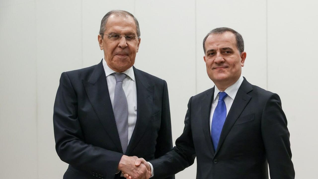 Ceyhun Bayramovla Lavrov arasında 