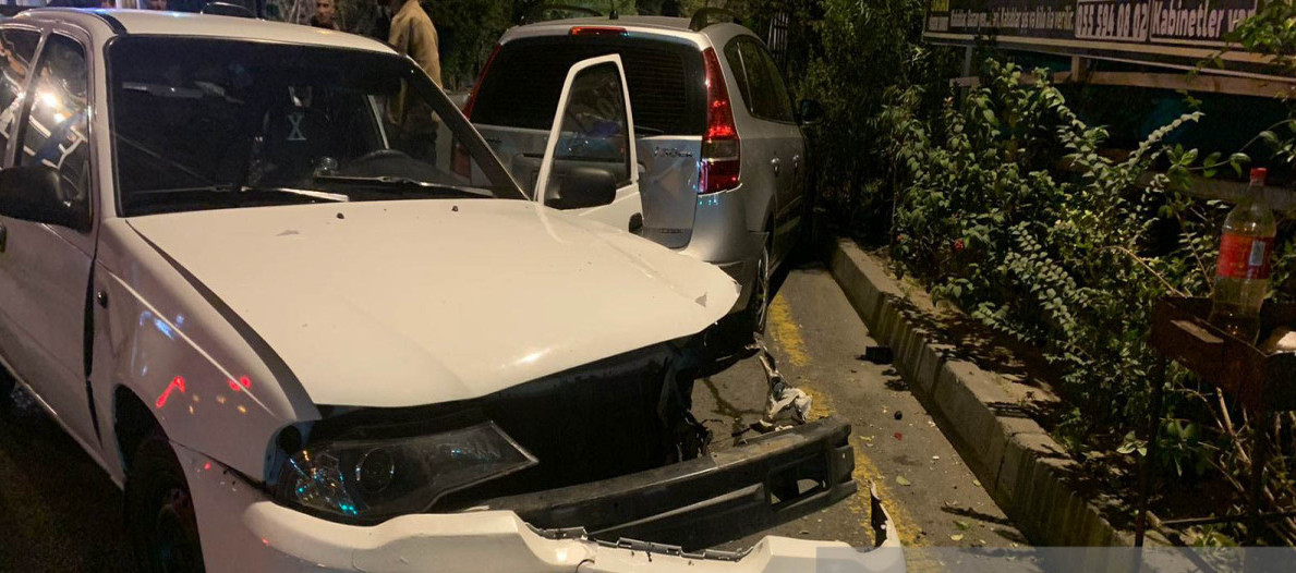 Bakıda yol ayrıcında zəncirvari qəza - Xəsarət alanlar var