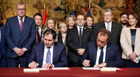 İrəvanın Parisə silahların pulunu necə ödəyəcəyi bilinmir - 