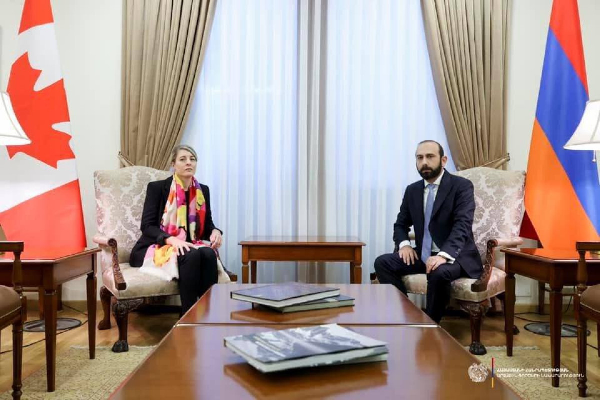 Kanada xarici işlər naziri İrəvanda Mirzoyanla görüşdü