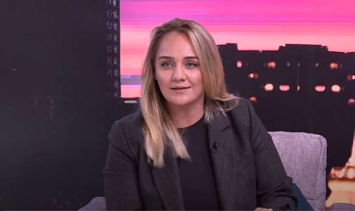 Həyat yoldaşım 3 minlik telefon almırsa, boşanmalıyam - VİDEO