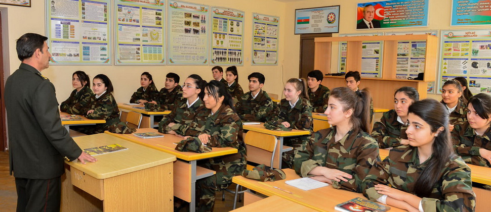 Hərbi hazırlıq müəllimi olmaq istəyənlər imtahan verdilər