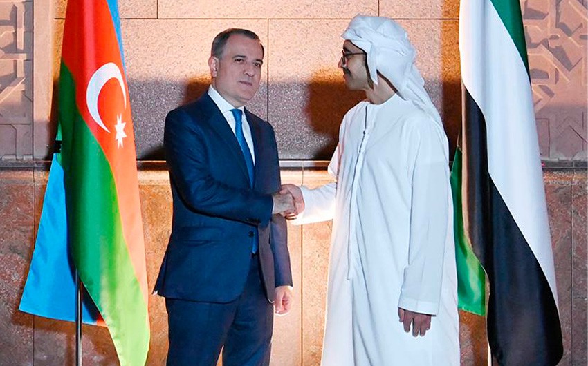 Ceyhun Bayramov həmkarı ilə müzakirələr apardı 