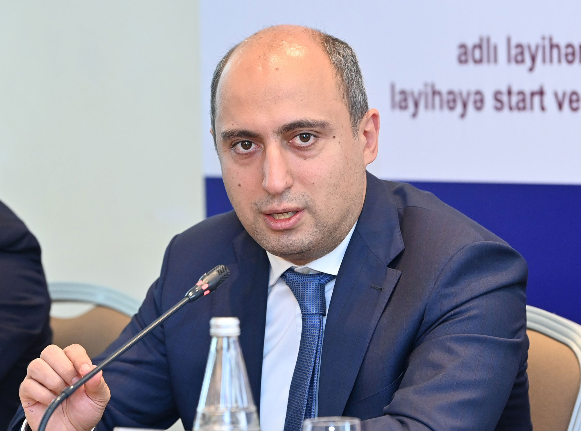 Karantinə alınan təhsil müəssisəsi yoxdur - Emin Əmrullayev
