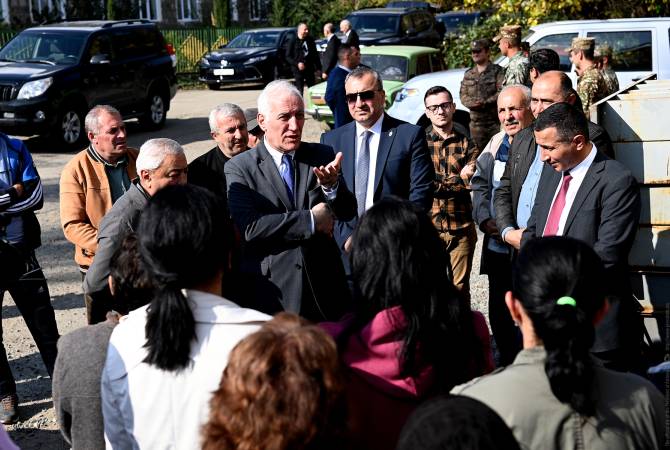 Erməni prezident Azərbaycanla sərhədə GƏLDİ