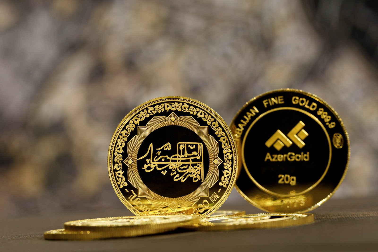 “AzerGold” Uzun Həsənin 600 illiyinə qızıl sikkə hazırladı - FOTO