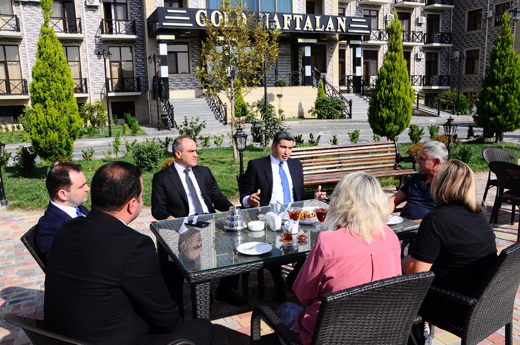 İcra başçısı Naftalanda müalicə mərkəzində oldu - FOTO