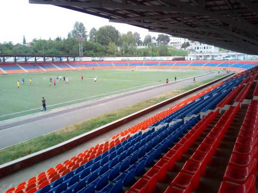 Xankəndi stadionunda təmir-bərpa işləri başladı - VİDEO