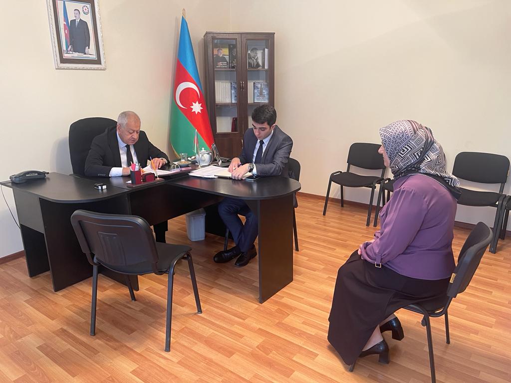 Seçicilər deputatdan işsizlik problemini parlamentdə qaldırmağı xahiş etdilər - FOTOLAR