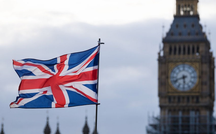 Böyük Britaniya diplomatlarını Livandan çıxarır