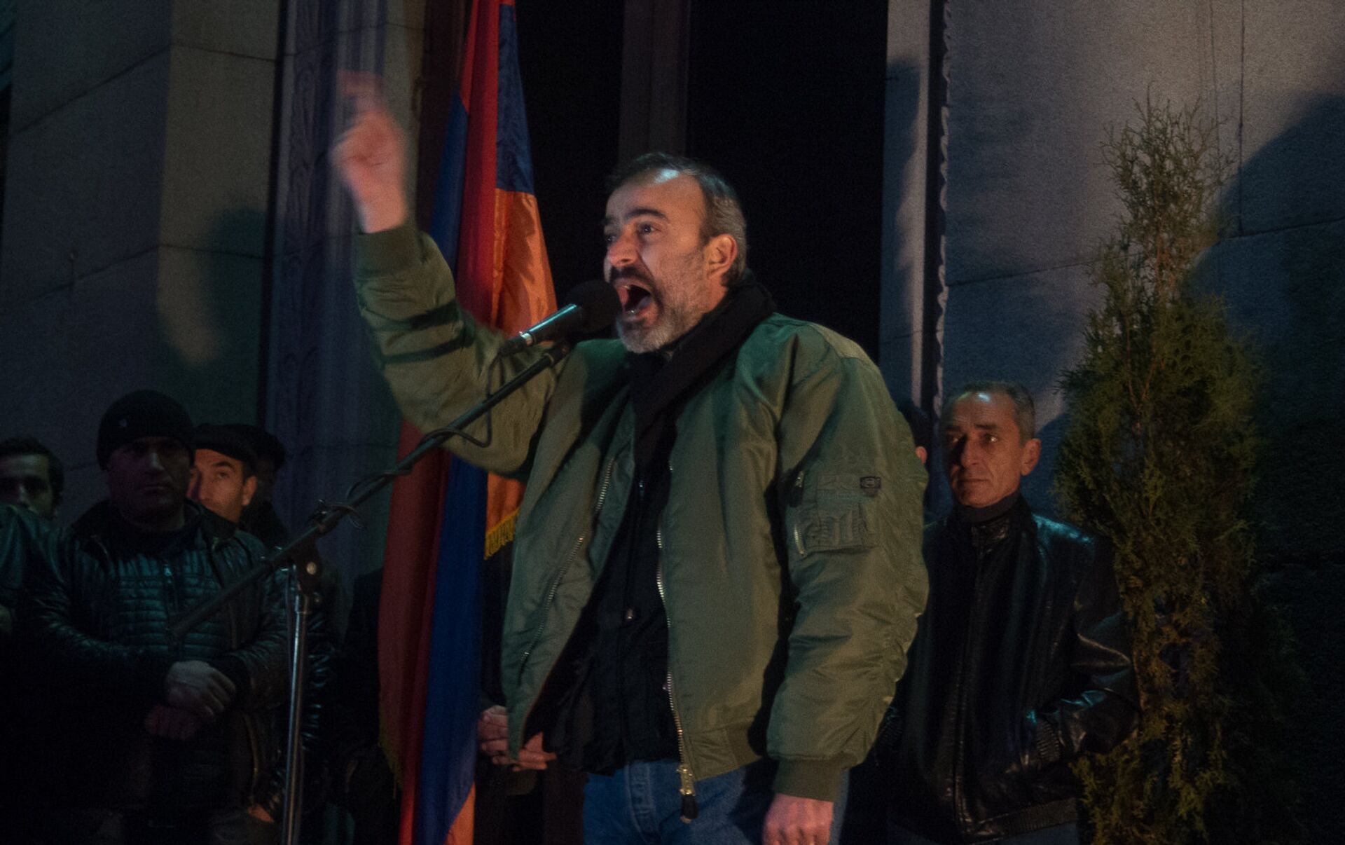 Erməni partiya sədri Təhlükəsizlik Xidmətində dindiriləcək