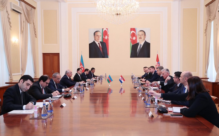Əli Əsədov xorvat həmkarı ilə müzakirələr apardı 