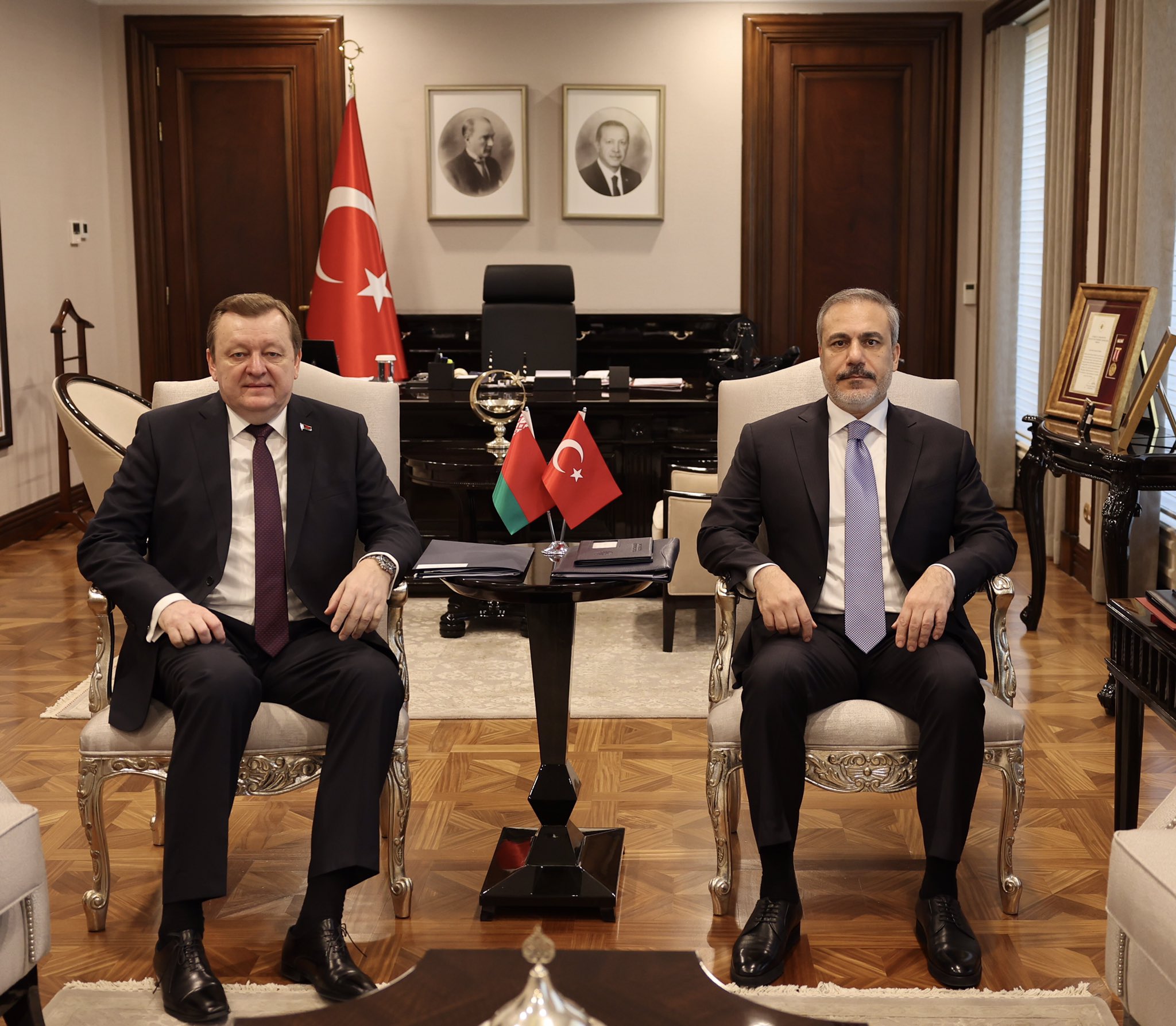 Belarusun XİN başçısı Türkiyədədir - Fidanla görüşüb
