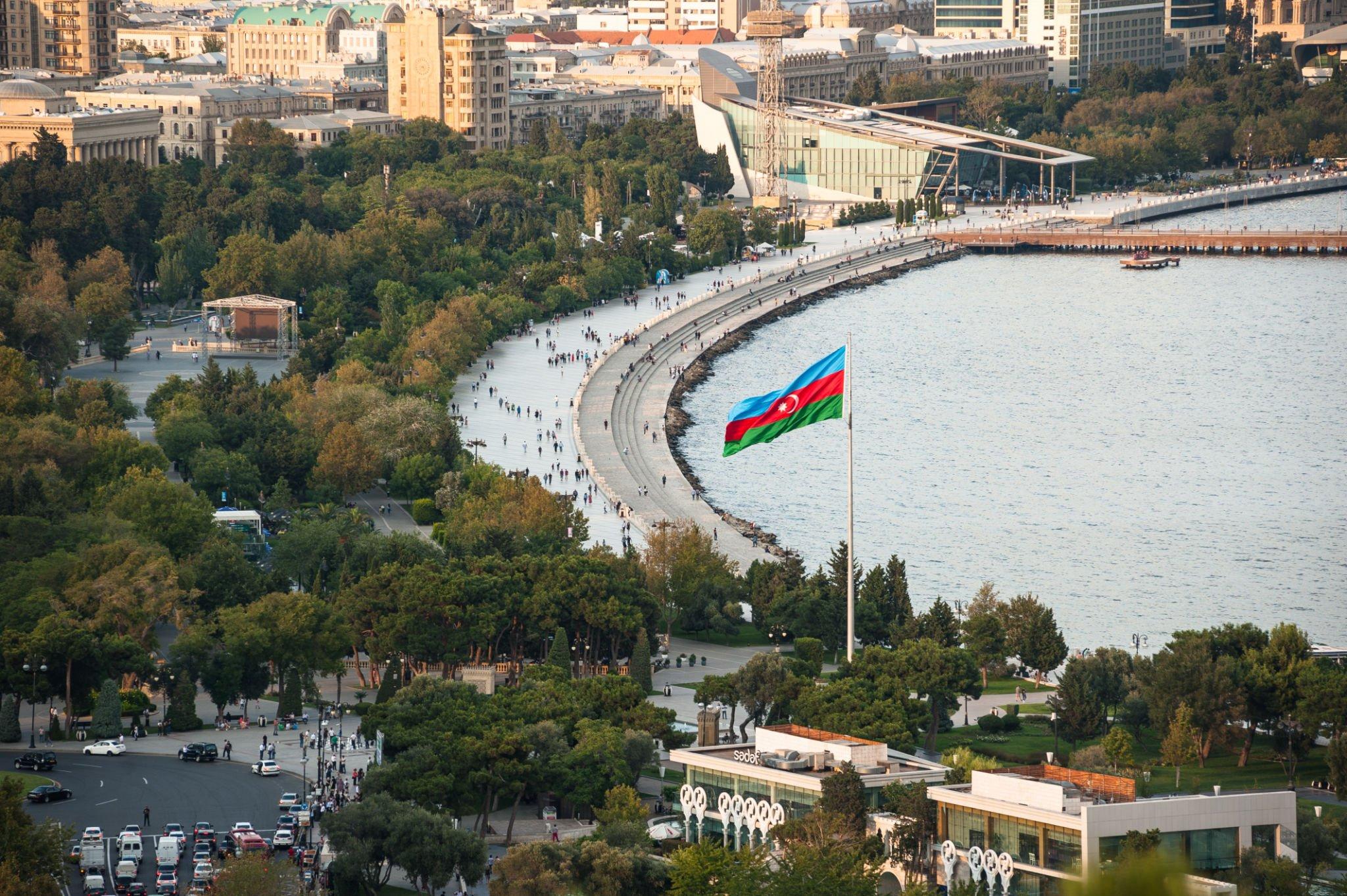 Azərbaycanda Dövlət Bayrağı Günüdür