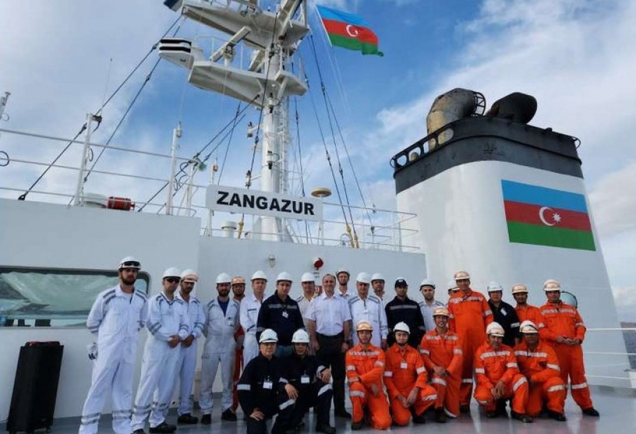 “Zəngəzur” tankerində Azərbaycan bayrağı qaldırıldı