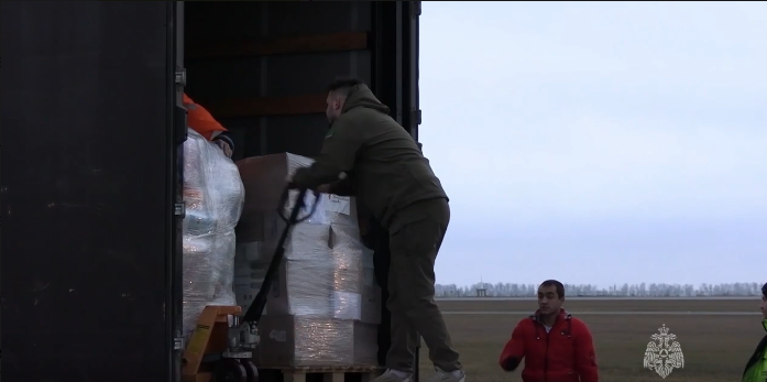 Rusiya Qəzzaya humanitar yardım göndərir - Vətəndaşlarını çıxarır