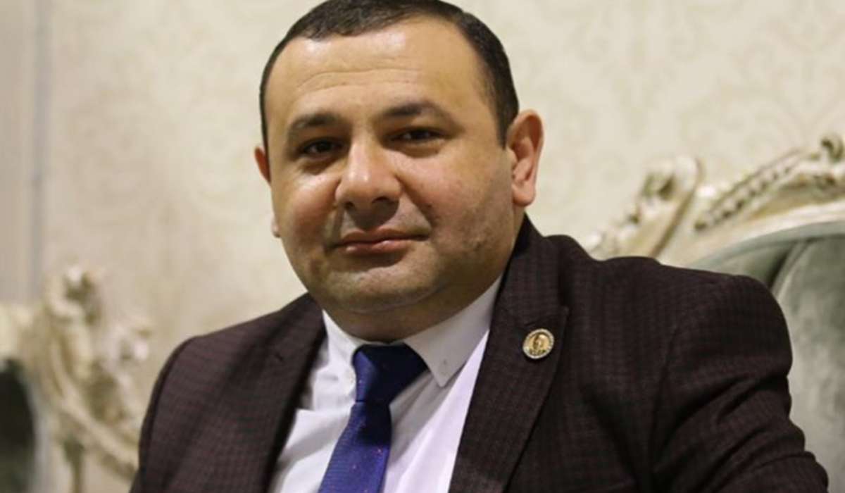 Aşıq Namiq qadına söz atdı, döyüldü 