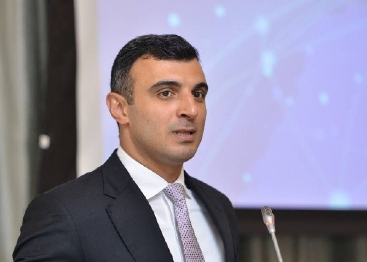 Valyuta hərraclarında təklif tələbi üstələyir - Mərkəzi Bankın sədri