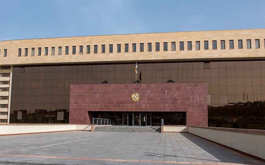 Ermənistan Müdafiə Nazirliyindən Fransadan hərbi texnika alınması xəbərinə REAKSİYA