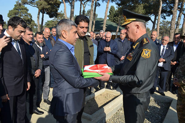 Kərim Vəliyev generalın dəfnində iştirak etdi - FOTOLAR