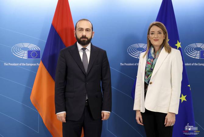 Mirzoyan Avropa Parlamentinin sədri ilə görüşdü