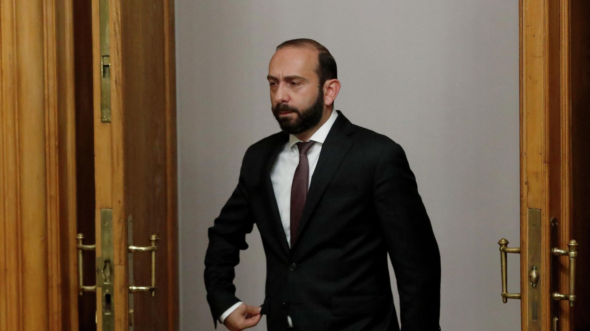 Mirzoyan Leyenin müavini ilə görüşdü