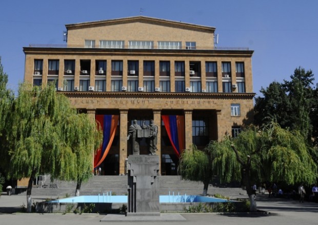 İrəvan Dövlət Universitetindəki yanğınla bağlı CİNAYƏT İŞİ AÇILDI