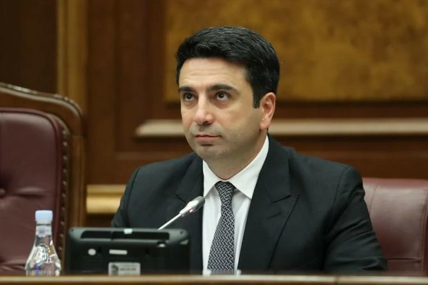 Bizimlə Azərbaycan arasında sülh üçün tarixi fürsət yaranıb - Erməni spiker