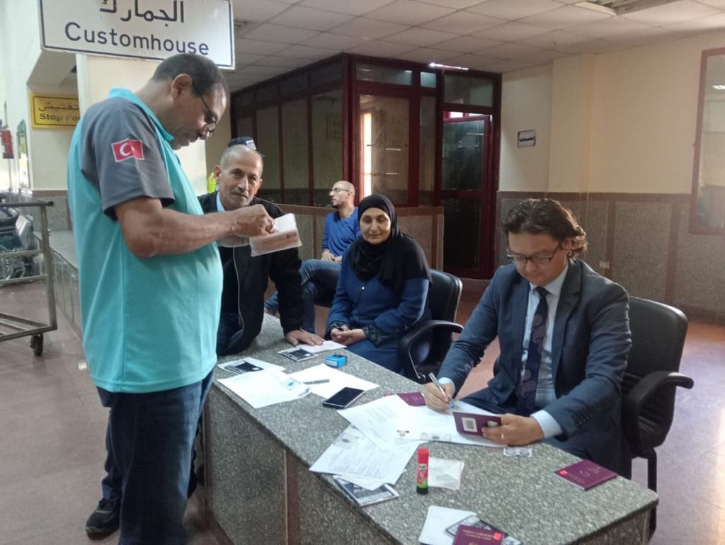 44 türk Qəzzadan təxliyə edildi