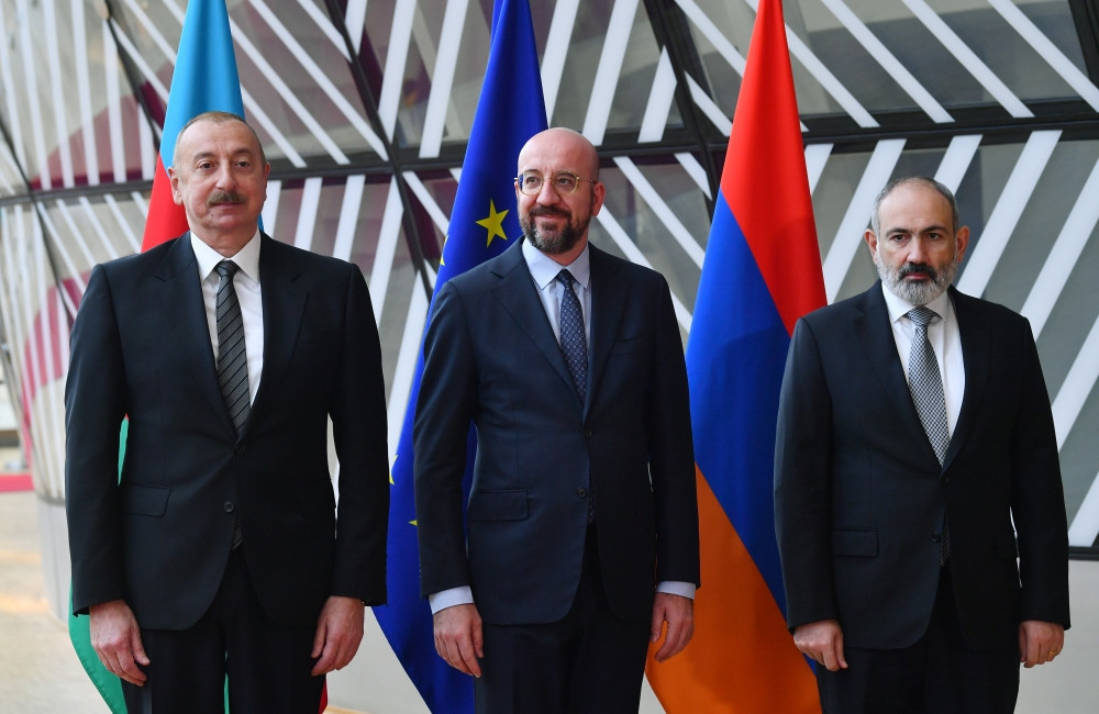 Şarl Mişel yeni Paşinyan-Əliyev görüşünə ÇALIŞIR
