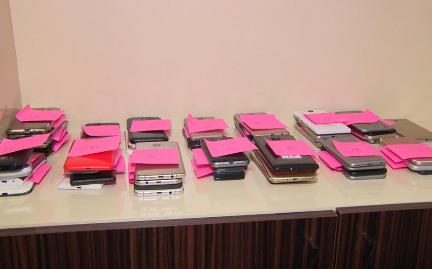 Xırdalanda 21 min manatlıq telefon oğurlandı