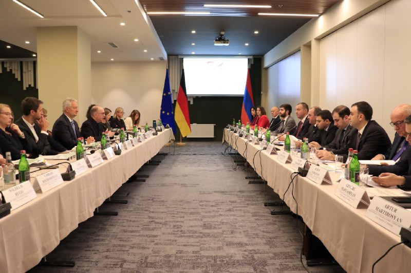 Ermənistan-Almaniya hökumətlərarası danışıqları keçirilir