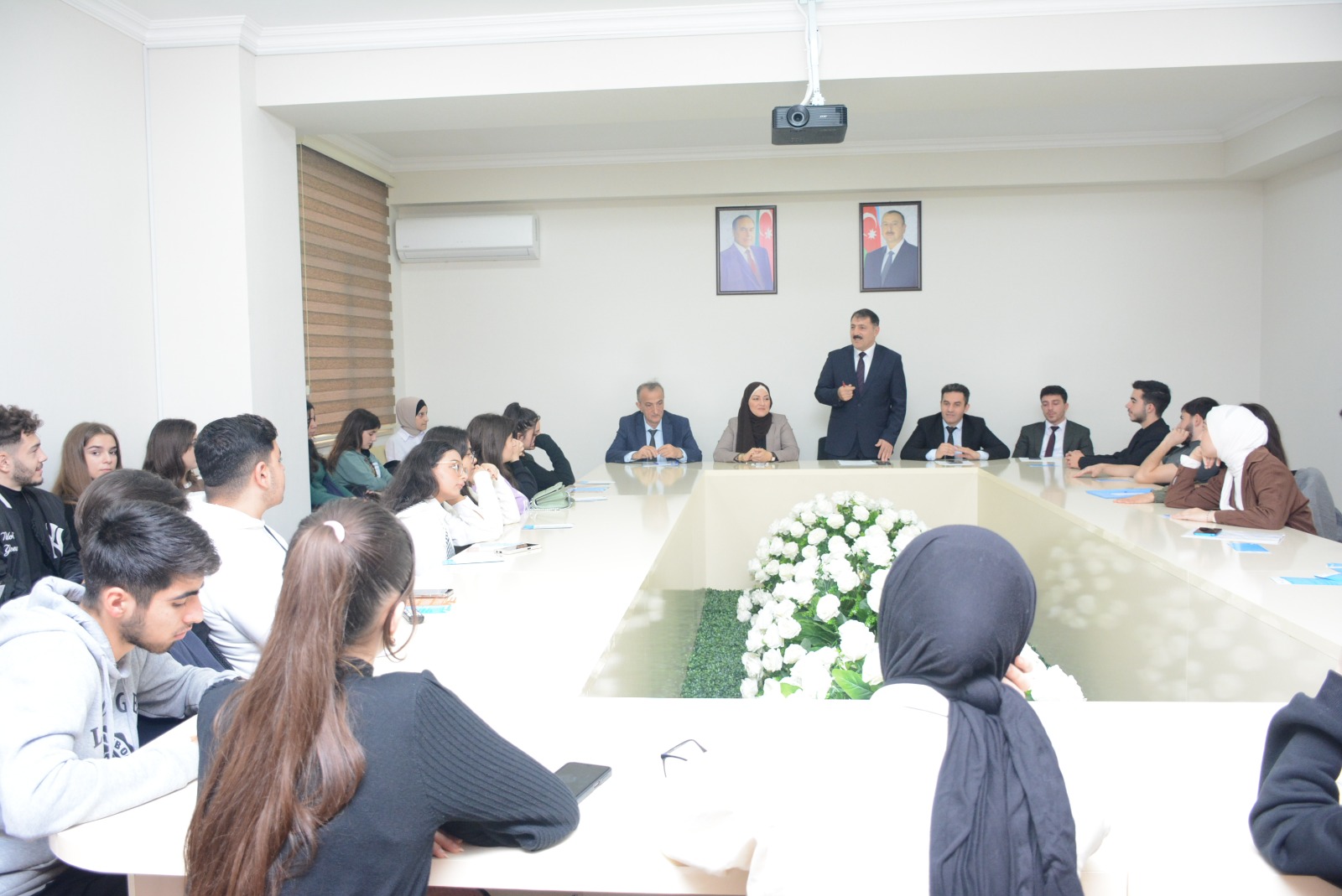 Tələbələr mediasiya ilə bağlı maarifləndiriliblər - FOTO