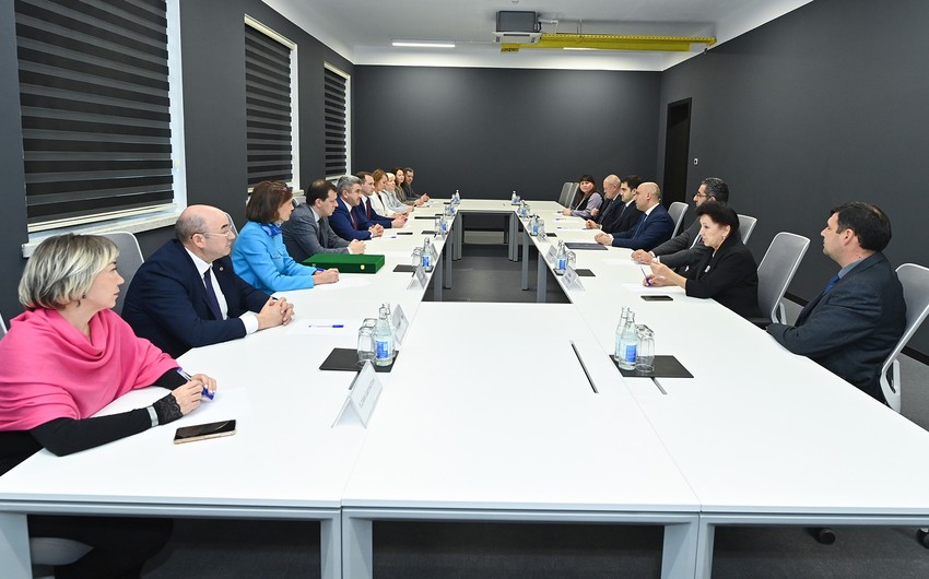 Tatarıstanın təhsil naziri Bakıya gəlib - FOTO
