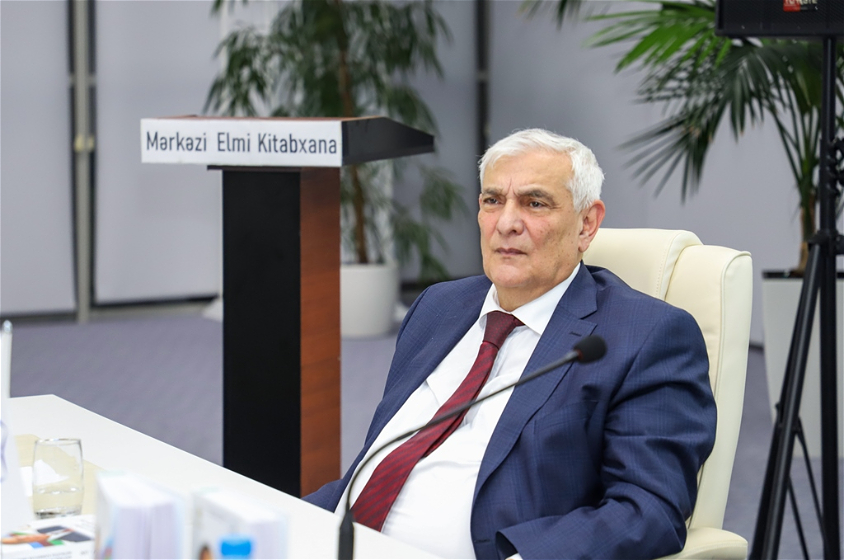 Kamal Abdullanın kitabının təqdimatı keçirildi - FOTO