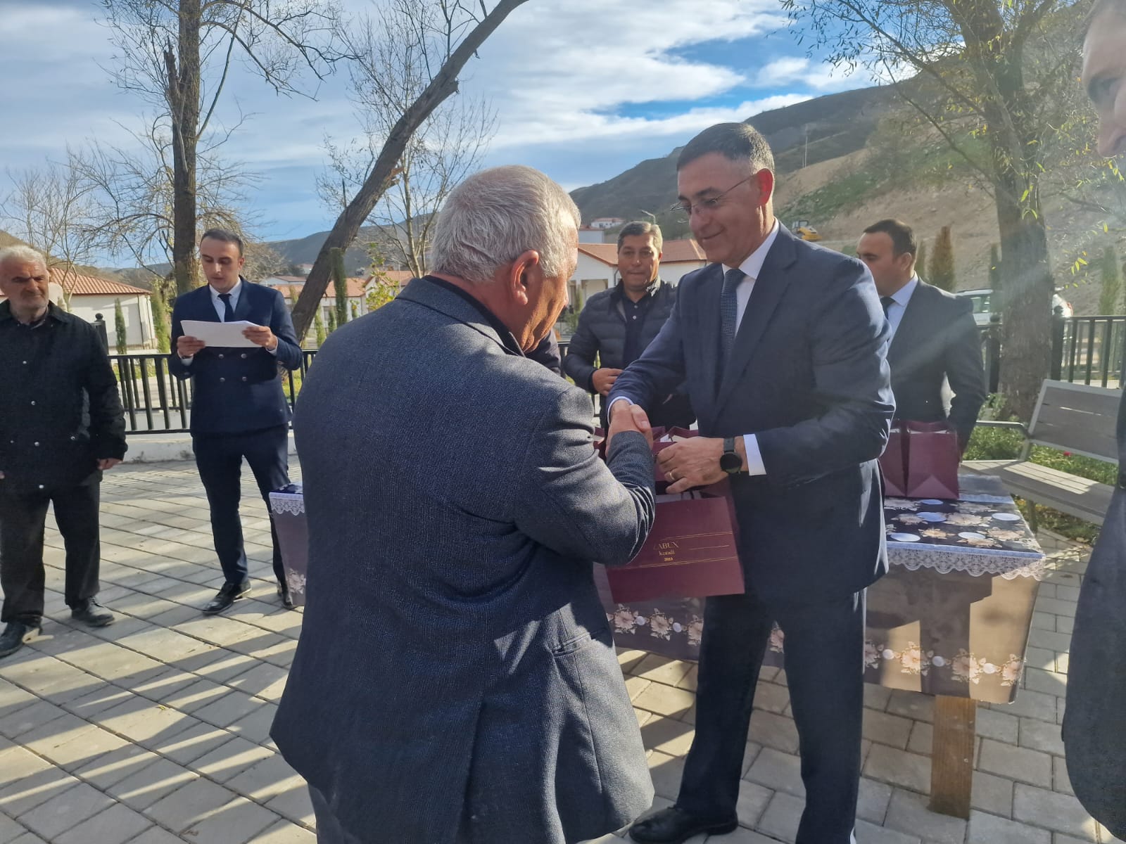 Zabuxa qayıdan ailələrə mənzillərinin açarları verildi - FOTO