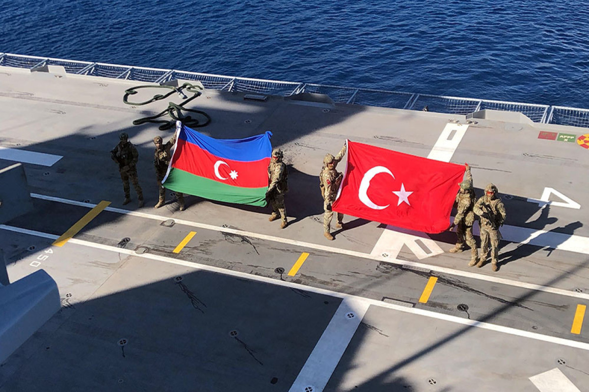 Xüsusi təyinatlılar Azərbaycan və Türkiyə bayraqlarını dalğalandırıblar - VİDEO