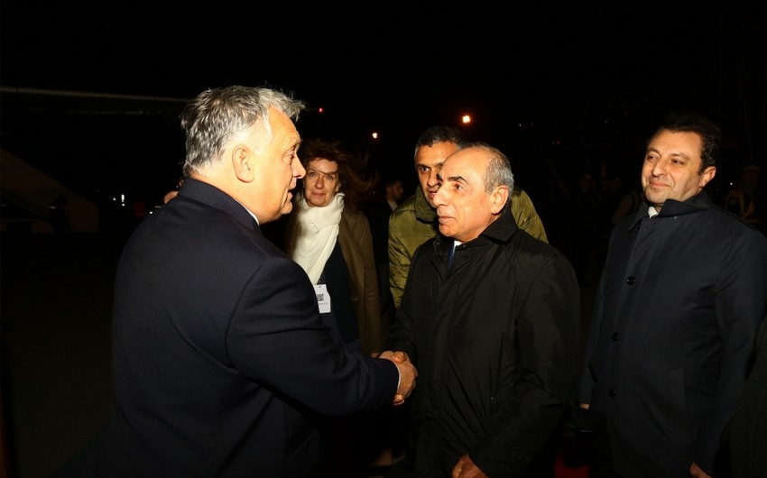 Orban Bakıya gəldi 