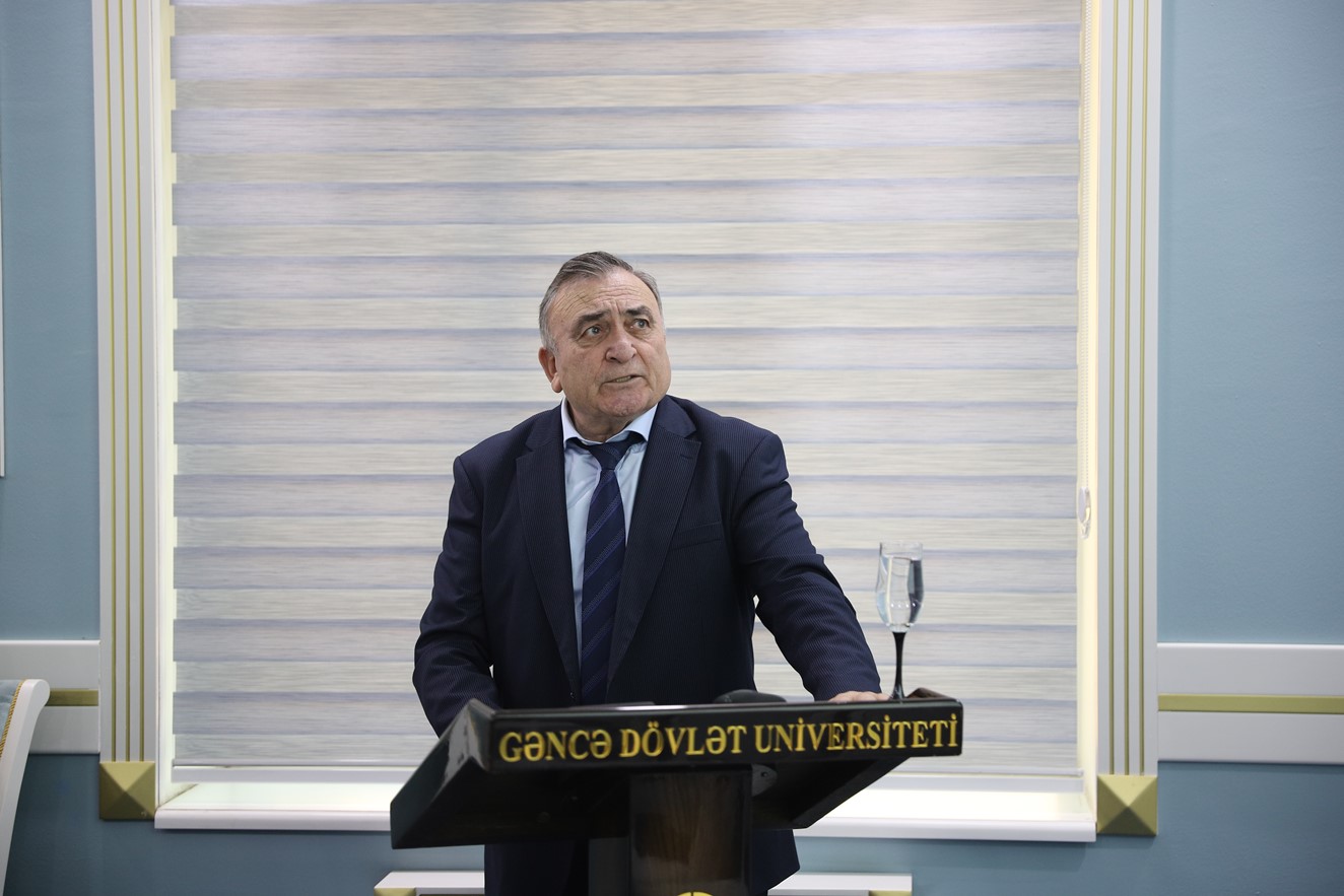 Professor Gəncə Dövlət Universitetində ustad dərsi keçdi - FOTOLAR