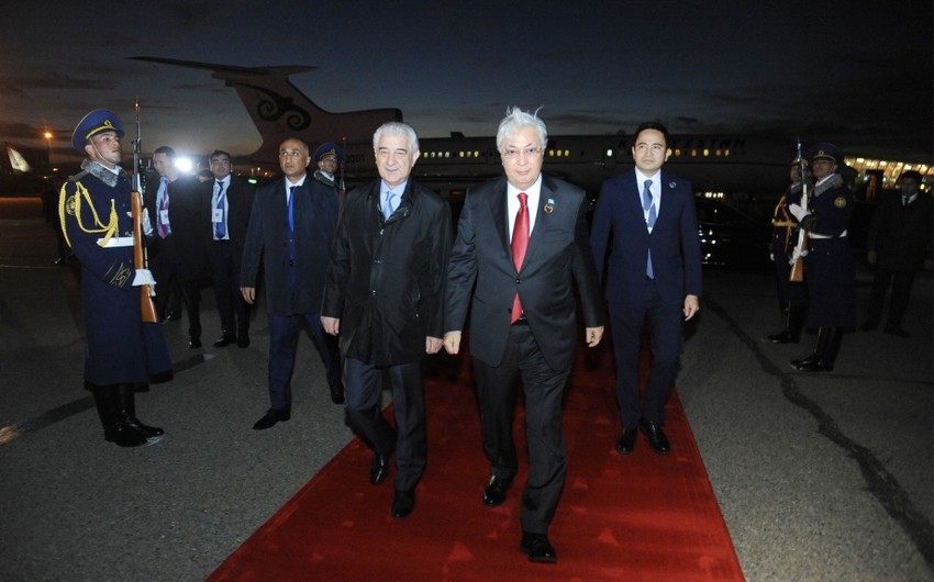 Tokayev Bakını tərk etdi 