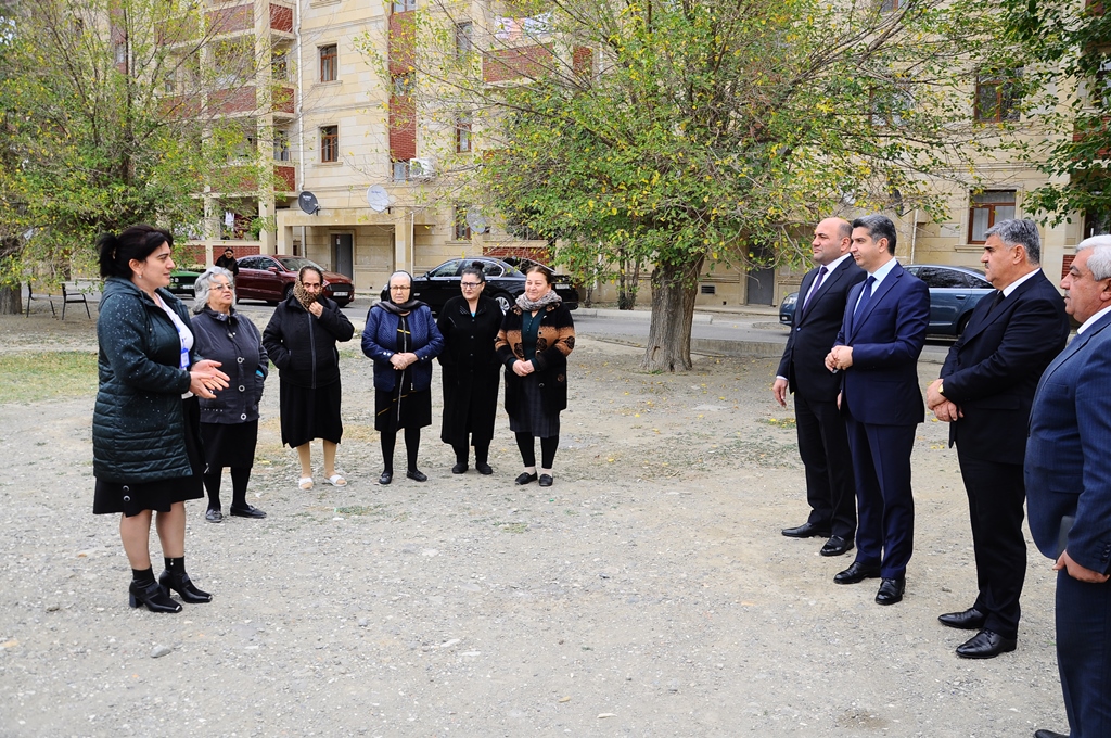 İcra başçısı vətəndaşın müraciətinə yerində baxdı - FOTO