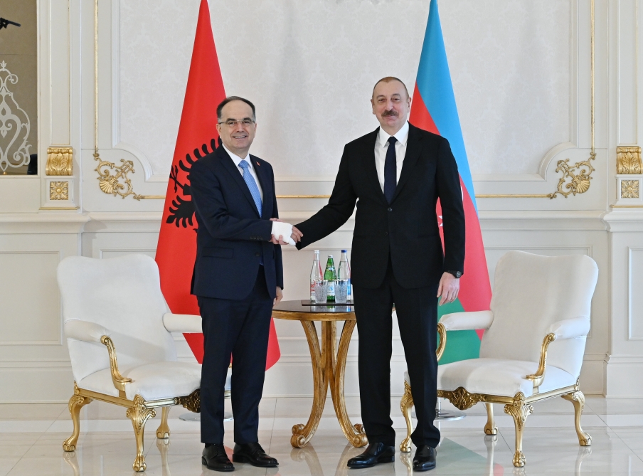İlham Əliyev albaniyalı həmkarını təbrik etdi