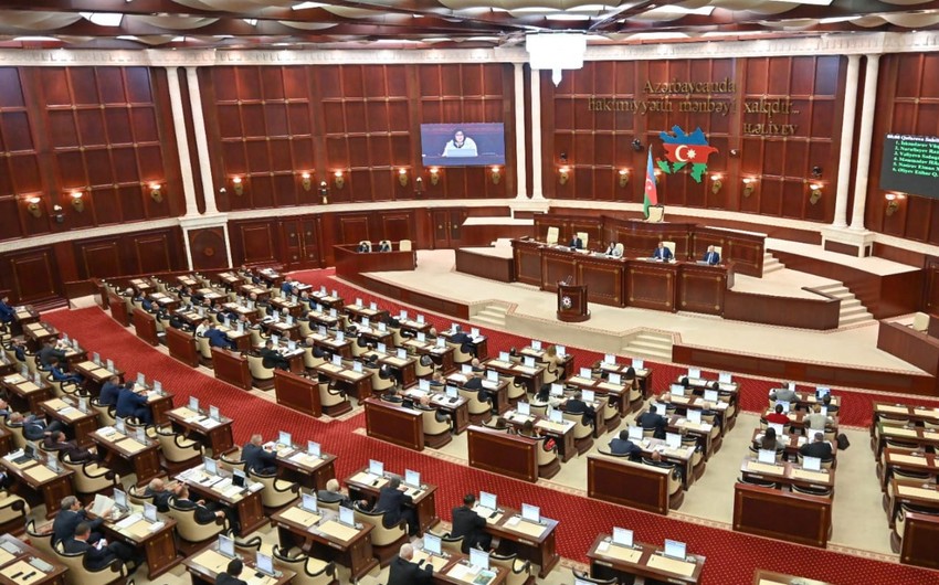 Deputatlar Rusiyaya gedir
