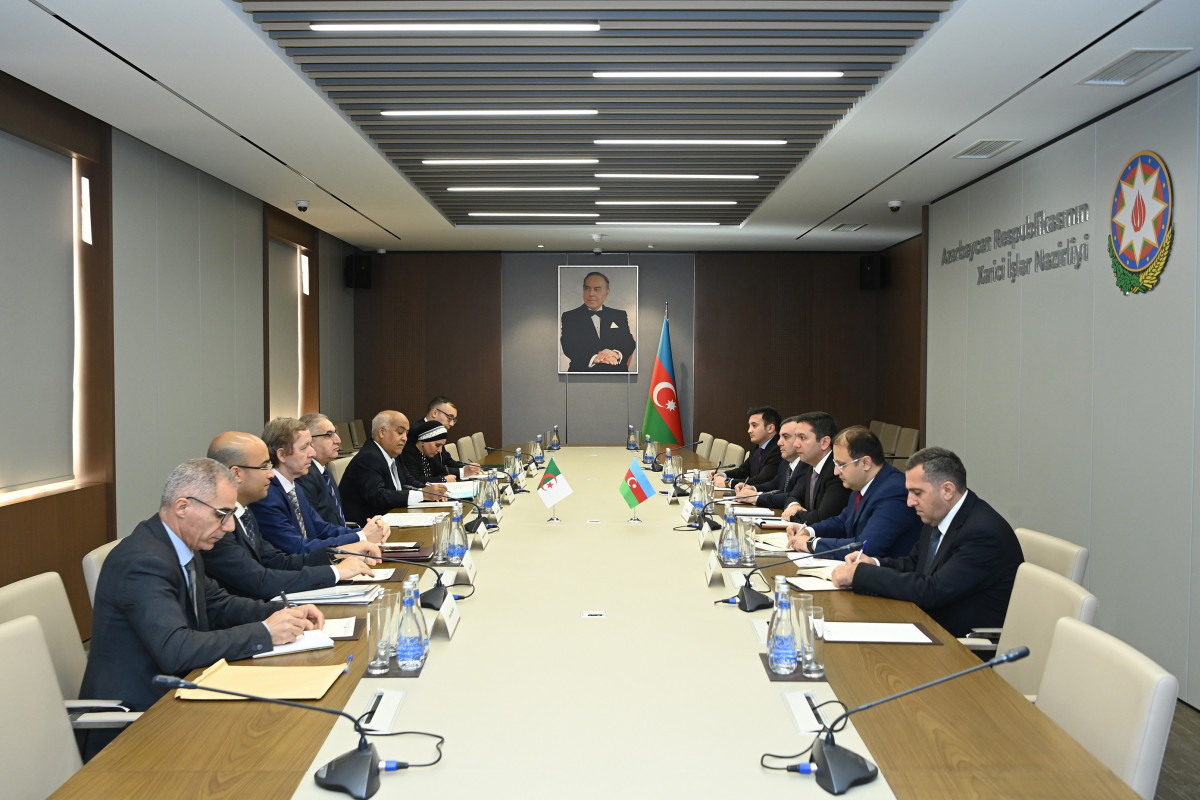 Azərbaycan və Əlcəzair arasında siyasi məsləhətləşmələr